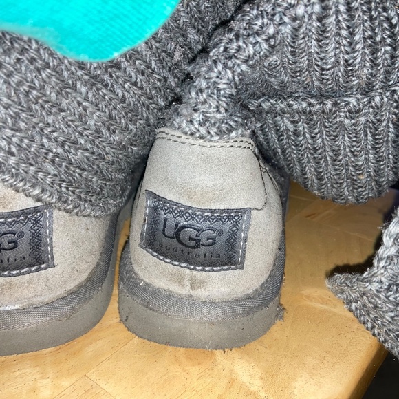 Gray Crochet Uggs - Picture 3 of 6